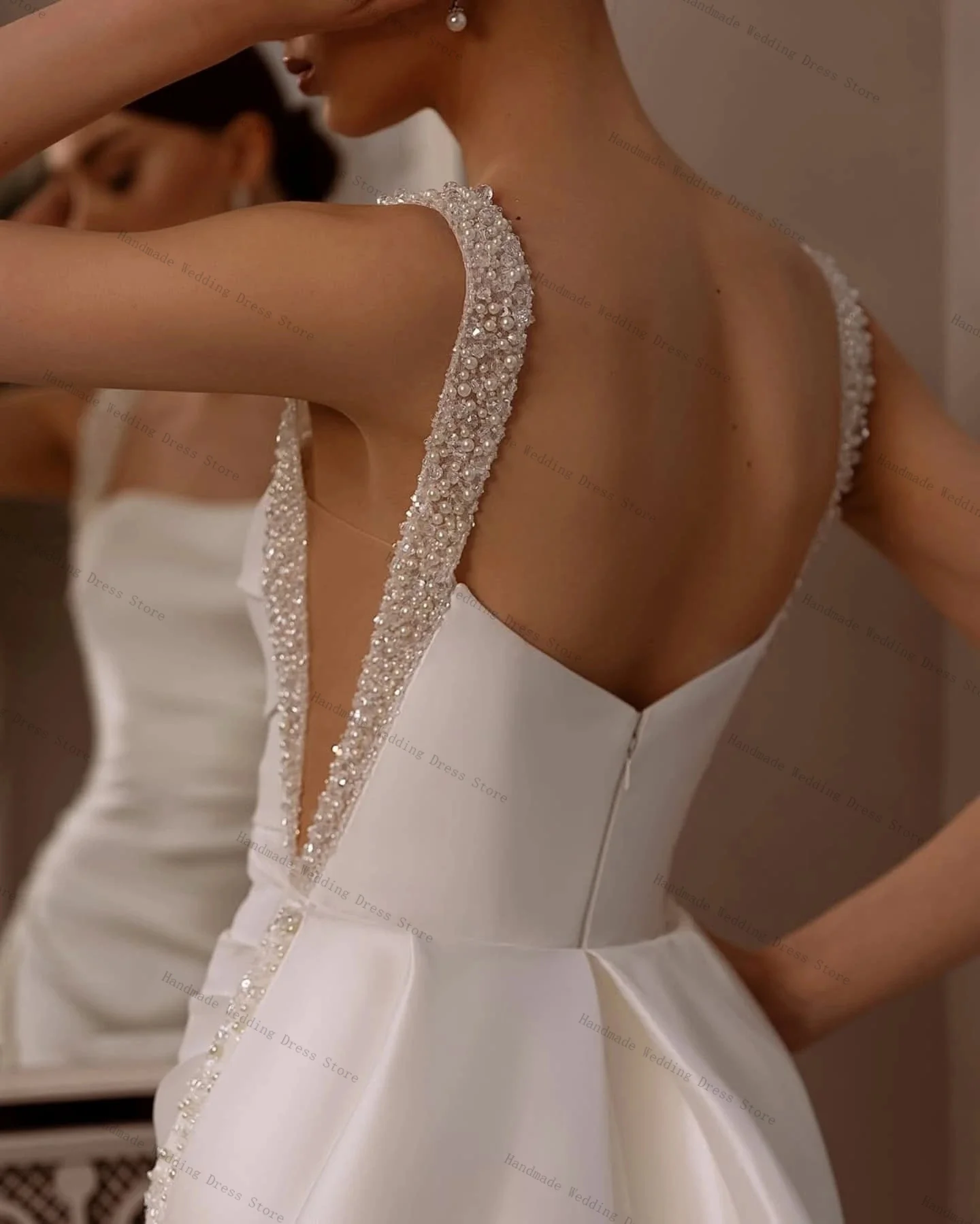 Perles blanches femmes Robe de mariée surjupe Sexy sans manches rayure Satin gaine Robe de soirée de mariée plage Boho Robe personnalisée