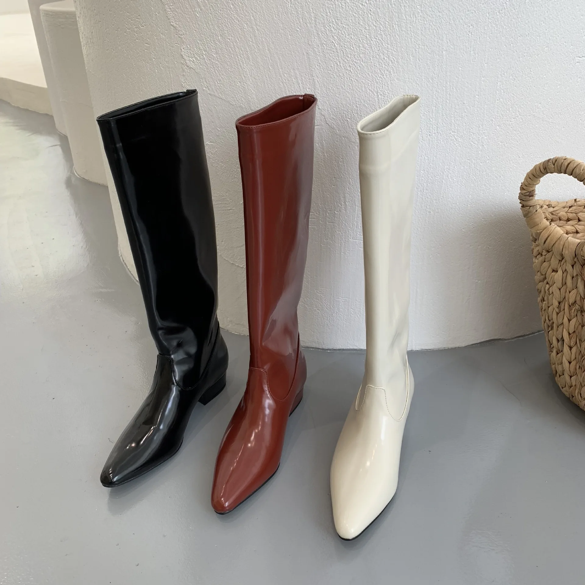 

Women's boots 2026 Spring and Autumn high top long boots with thick toe that can't keep up with knees Knight boots for women