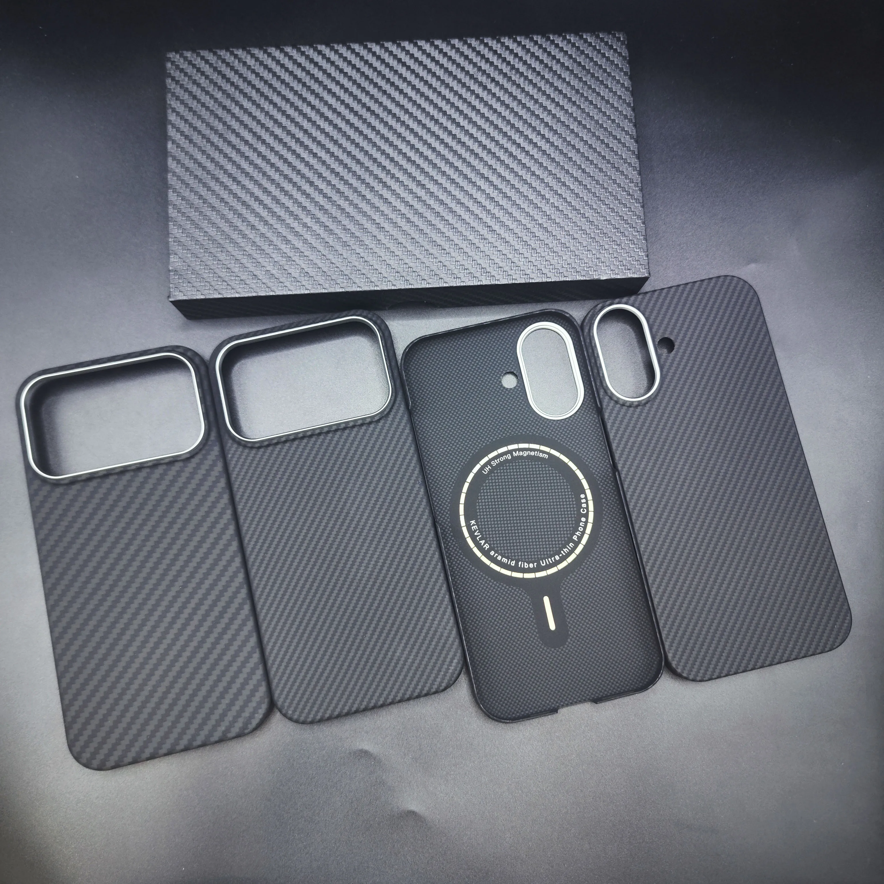 

Kevlar aramid fiber phone case suitable for iPhone 17 case magnetic suction, lightweight, business and simple