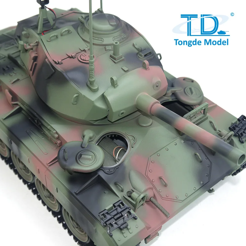 Nowy Tongde M24 Chaffee 1/16 RC Light Tank System walki na podczerwień Ulepszone koła Panzer sterowania radiem Pojazd dla chłopca TH24485