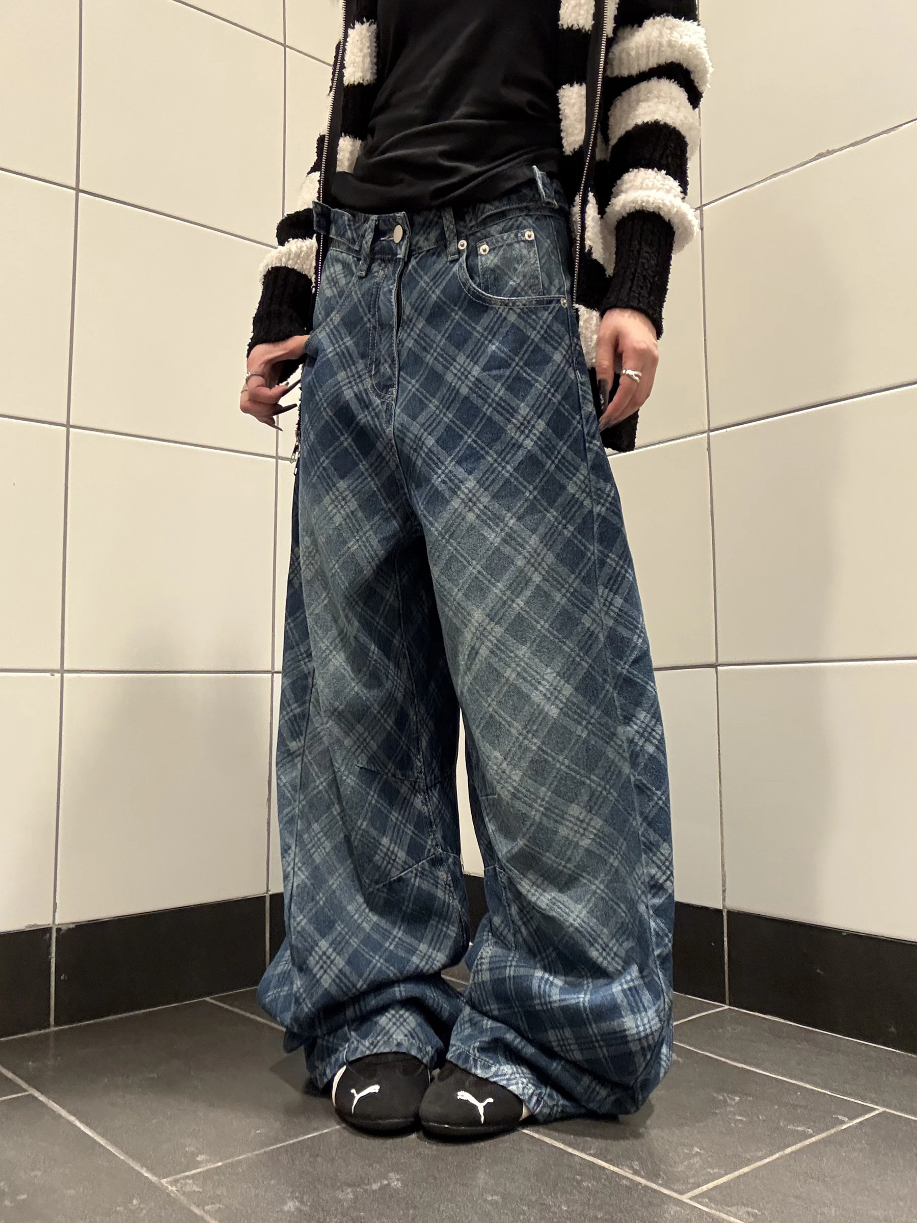 

Retro American High Street Washed out of Date Plaid Jeans Men Women Loose Straight Casual Wide Leg Long Trousers Trendy