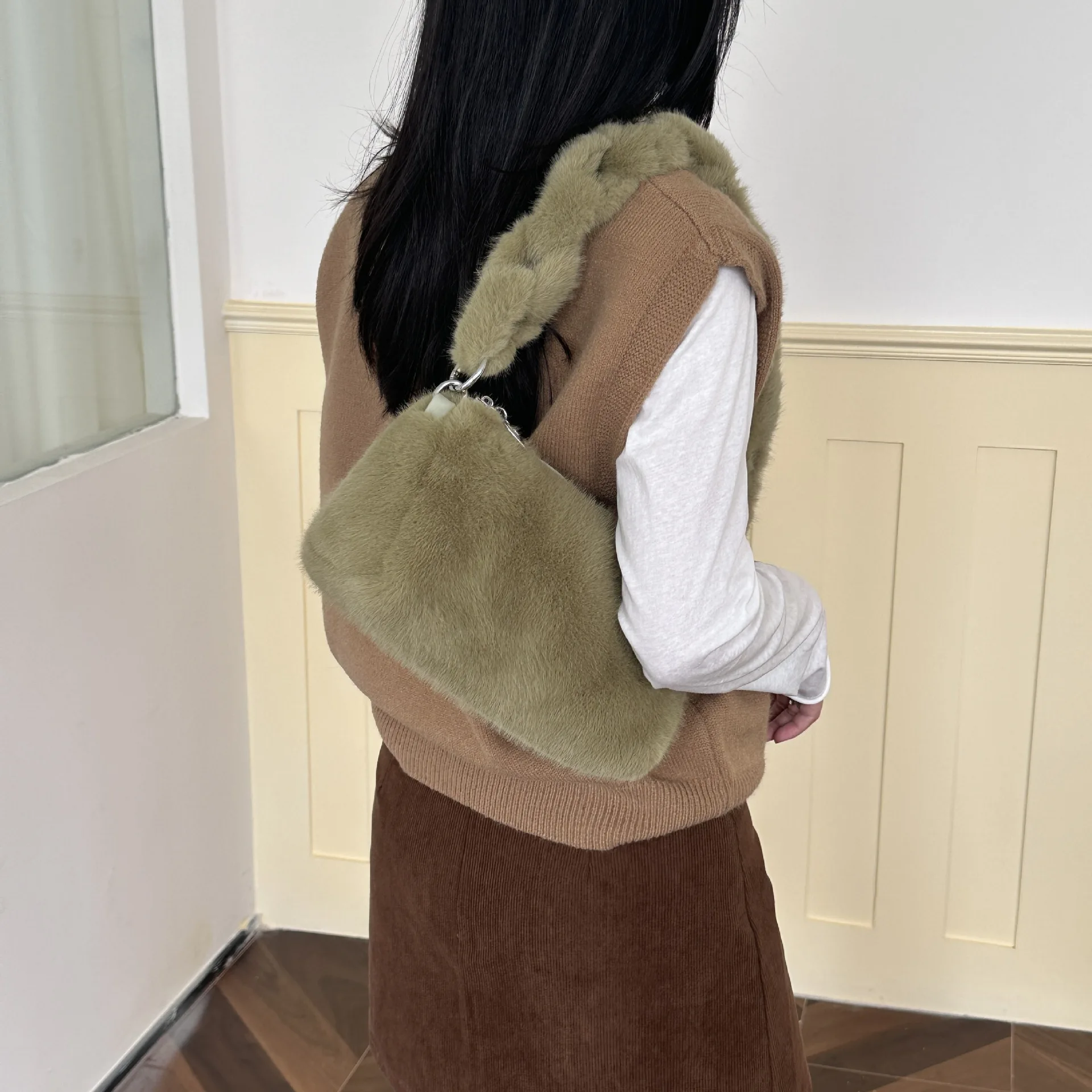 

Cute casual zipper small square bag,lightweight design plush crossbody single-shoulder bag,handbag for women,tote bag, suede bag
