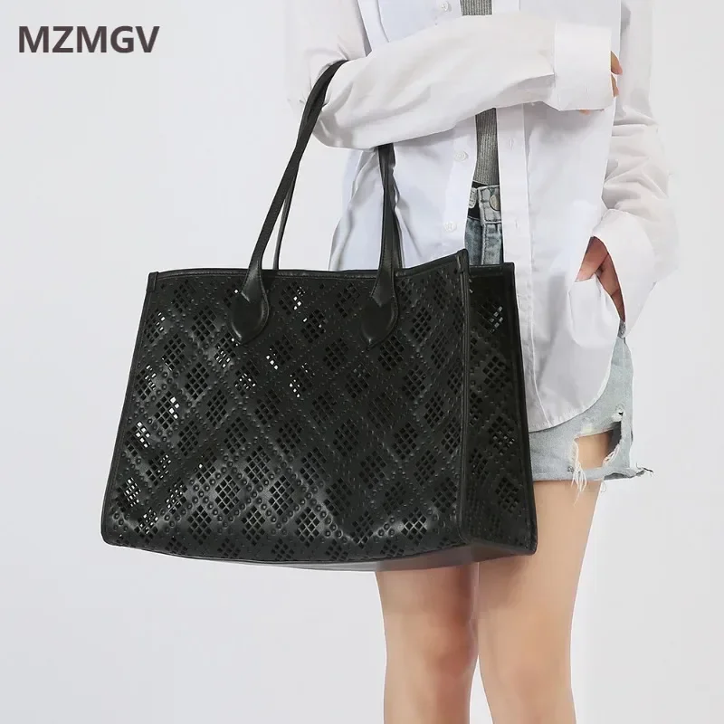 

Meet You 2025 Summer New 2 Piece/set Vintage Hollow Out Large Capacity Tote Bag Black Shoulder Handbag for Armpit Women Bolsa