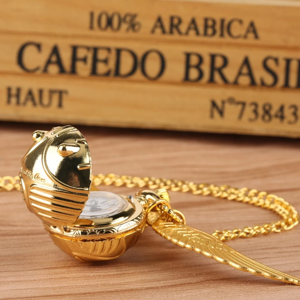 Harried Pocket Watch Golden Snitch Bronze Beetle Creative Pendant Potters Vintage Pocket Watch Men\'s Women\'s Sweater Necklace