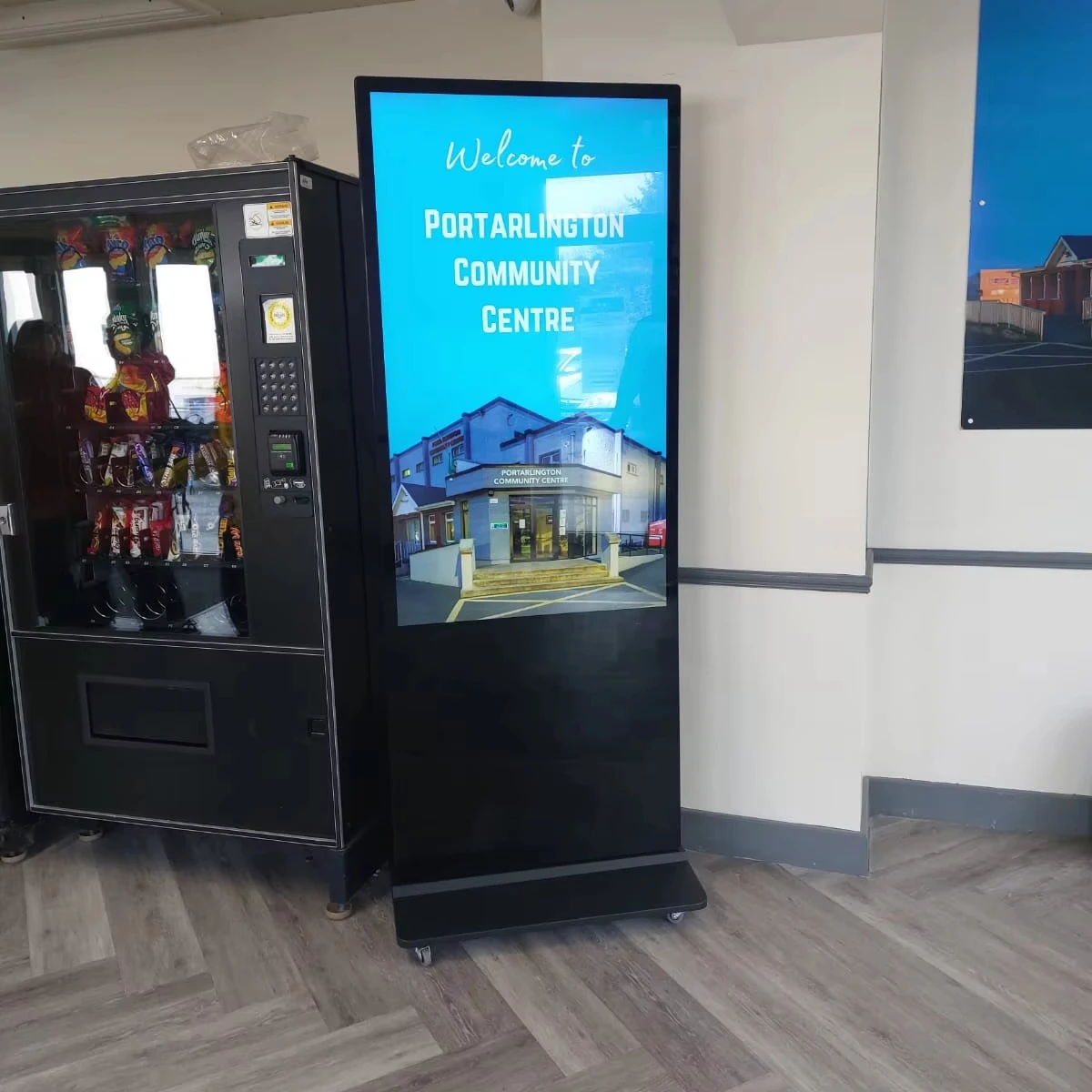 

Indoor 55 Inch Advertising Player Touch Screen Floor Stand Kiosk 4K Totem Screen Digital Signage And Display