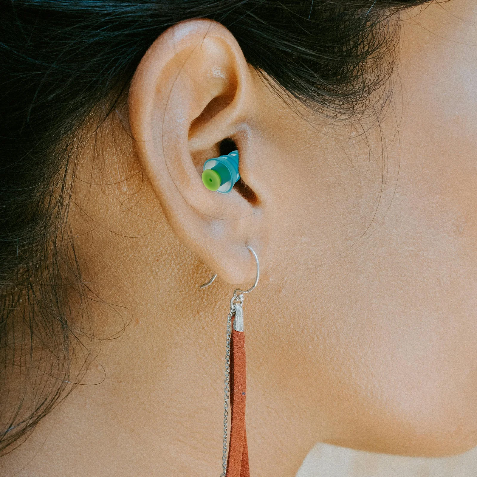 1Pair Noise Reduction Earplugs Silicone Reusable Comfortable Fit Hearing Protection for Airplane Sports Concerts