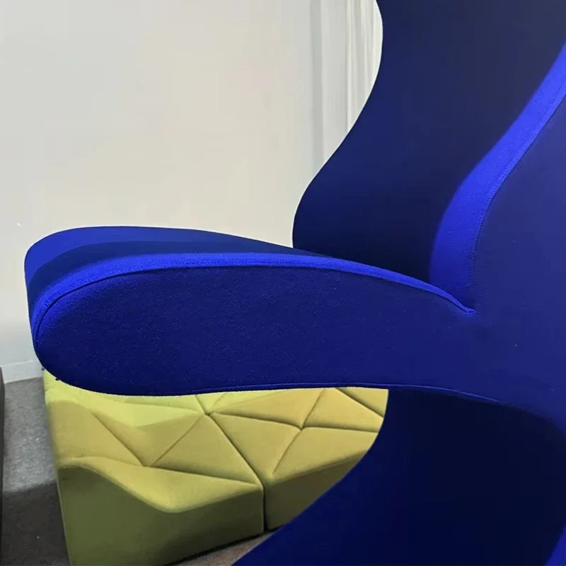 

Hot sales Modern Living Tower Furniture Sculpture Fabric Sofa Home Decorative Shelf for Indoor Use