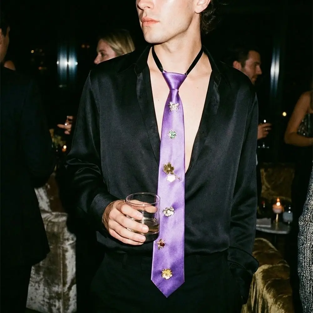 

Clothing Decoration Korean Flower Tie Black Insect Rhinestone Necktie Harajuku Style Alloy Decoration Shirt Tie Performance