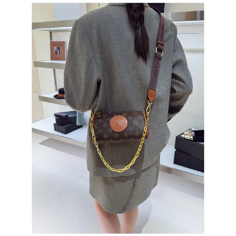 

Stylish Fashion Trendy Clutch Bag Women Elegant Mini For Night Events Superstar Show Paris Luxury