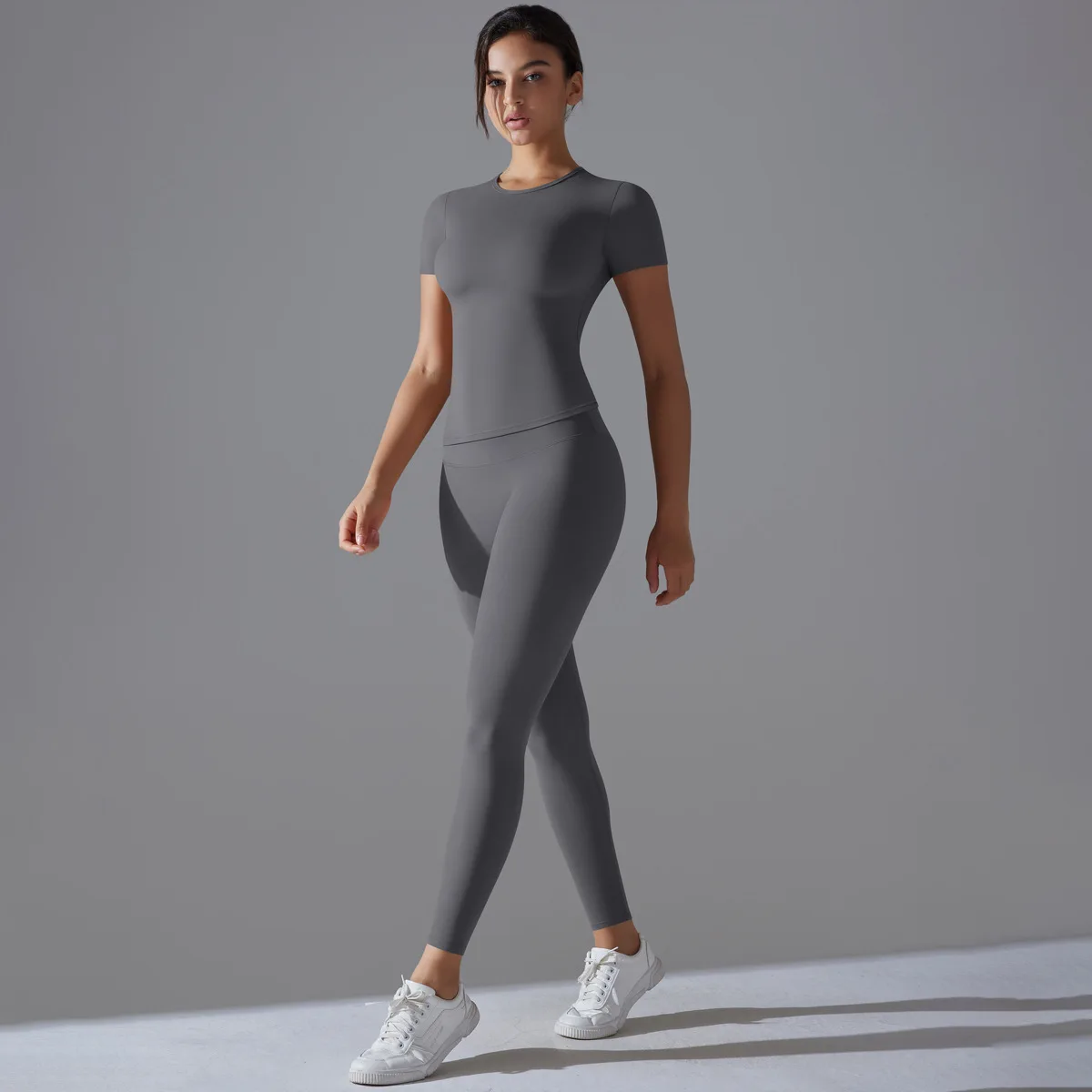 

New T-shirt Quick-drying Yoga Clothes Short Sleeve Fitness Blouse Outdoor Running Sports Suit Women
