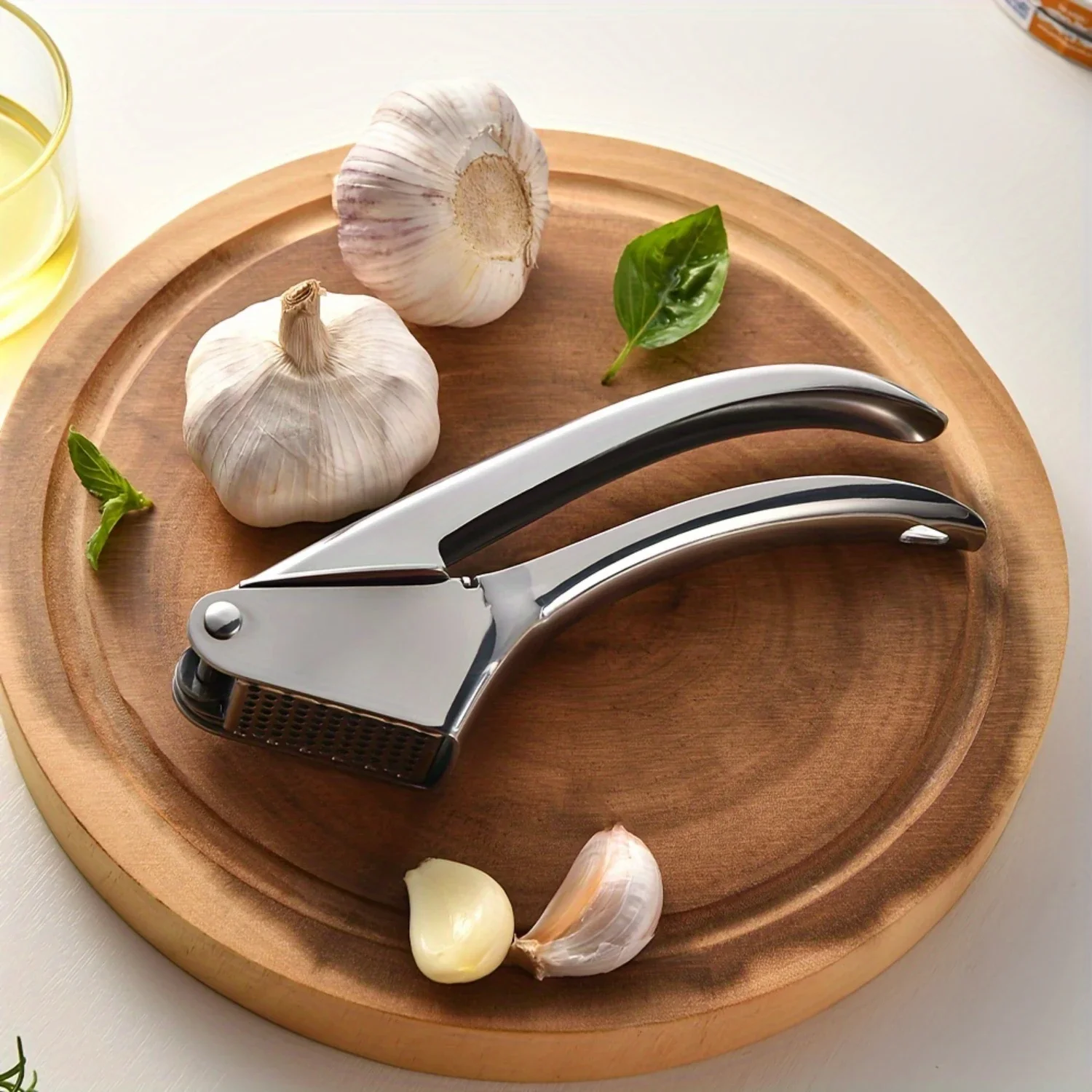 Stainless Steel Garlic Press, Manual Garlic Crusher, Ergonomic Handle, Kitchen Gadget for Minced Garlic, No Electricity Needed