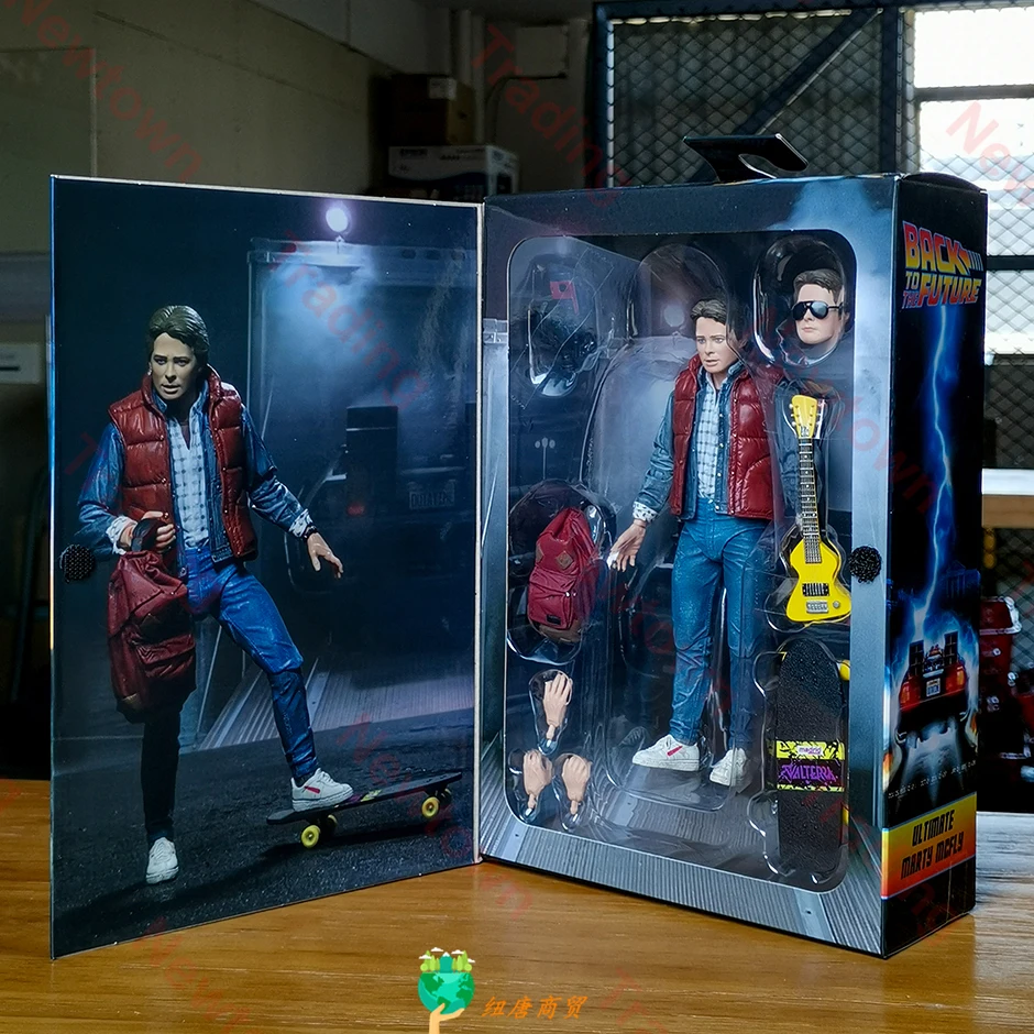 Disponibile NECA Ritorno al futuro Arte McFly Doc Brown Biff Tannen Action PVC Figure Series Modello Giocattolo Regalo di Natale