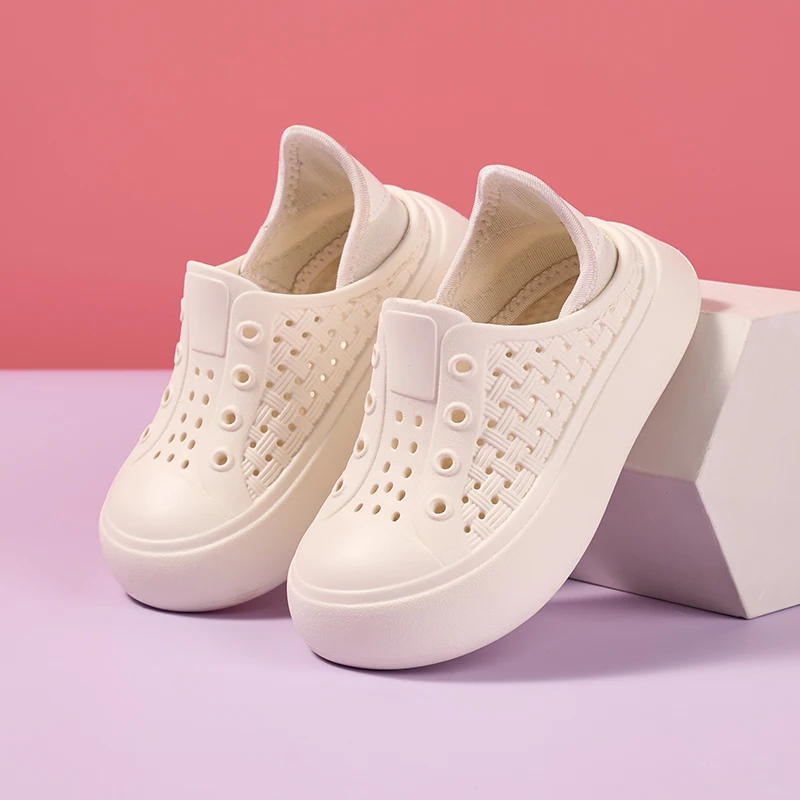 

New Girls Cute Beach Clogs Fashion Classic AntiSlip Lightweight Breathable Kids Causal Shoes Beach Luxury Design Boys Sandals
