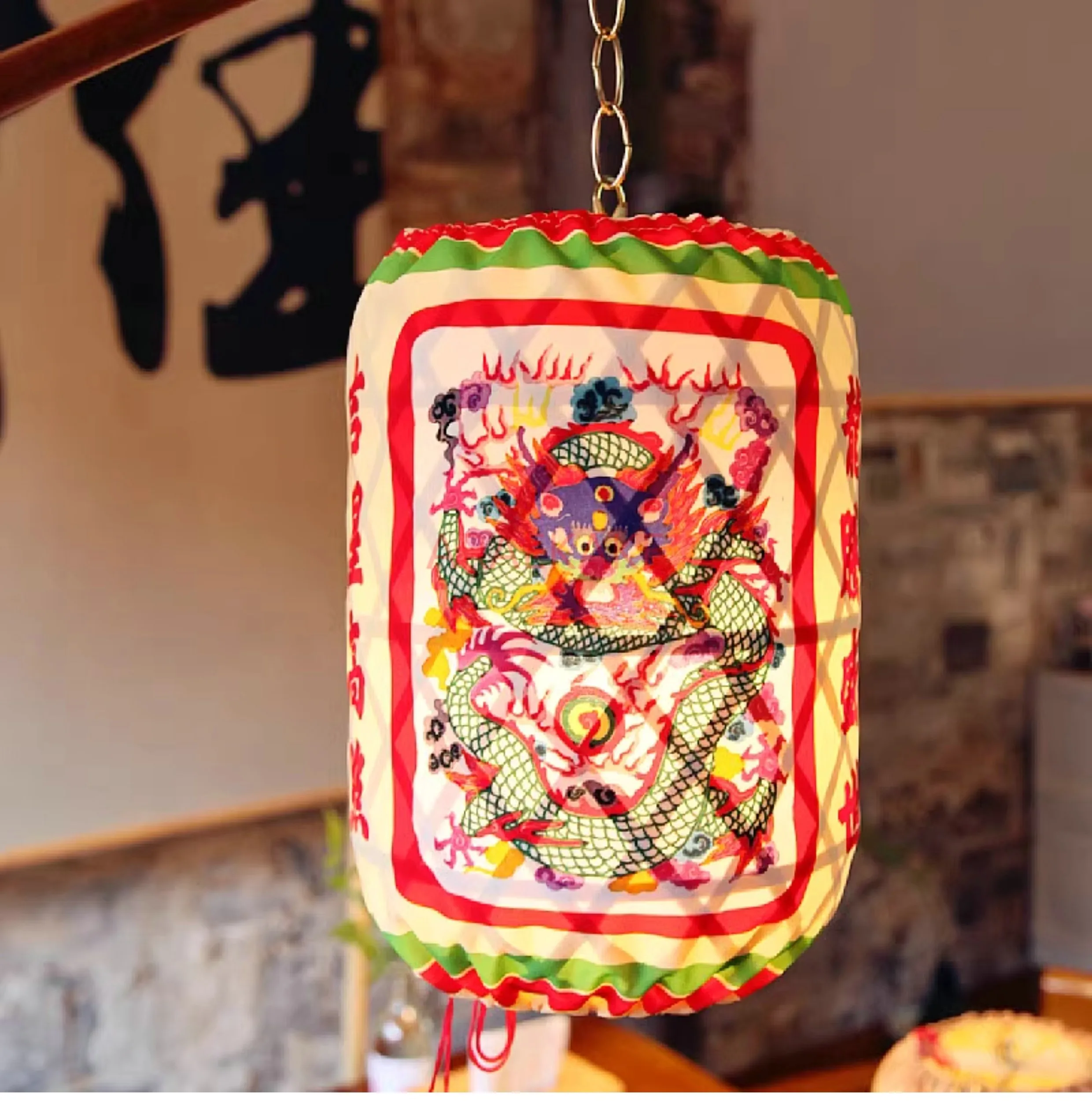 

Hand woven bamboo lanterns attract wealth and treasure; Jade Rabbit Hand held Luminous Lantern for Mid-Autumn Festival