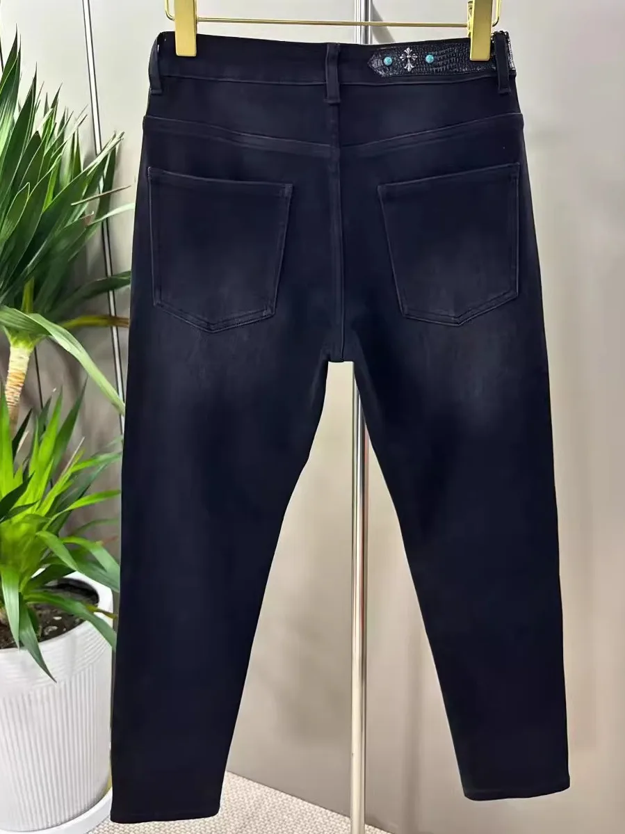 

Высококачественные модные мужские джинсы из денима: премиальный комфорт, стильный дизайн, детализированные элементы, средняя посадка, повседневный крой