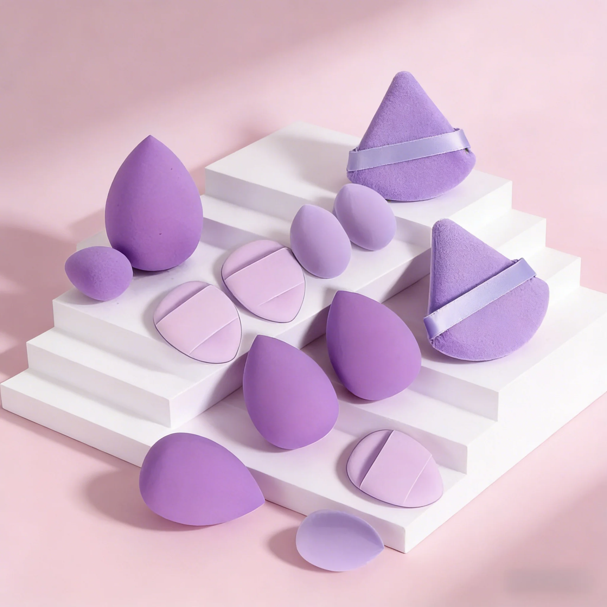 Nach Angeboten mehrere spezielle Schwämme in einem Set, Benutzer können mit unterschiedlichen Techniken und Ausführungen experimentieren