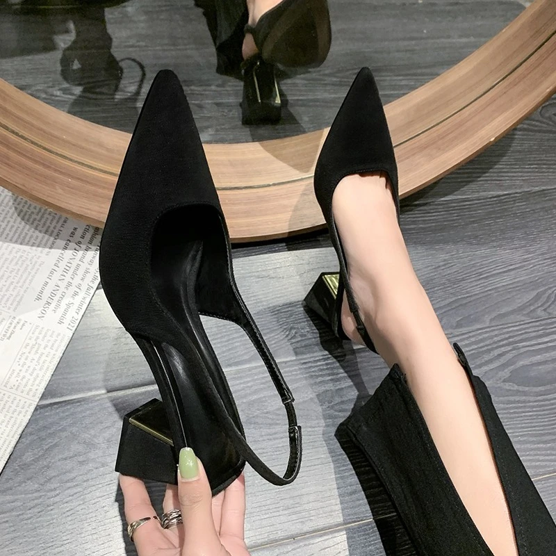 

Black Sandals Women Summer New Fashion Women's Sandals Pointed Pumps Women Shoes Office Dress Shoes Sexy Square Heel High Shoes