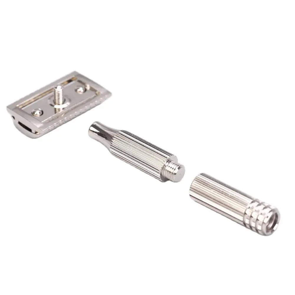 ماكينة حلاقة للسفر بلون النيكل من ياكي مع حقيبة جلدية لمنتجات الحلاقة للرجال