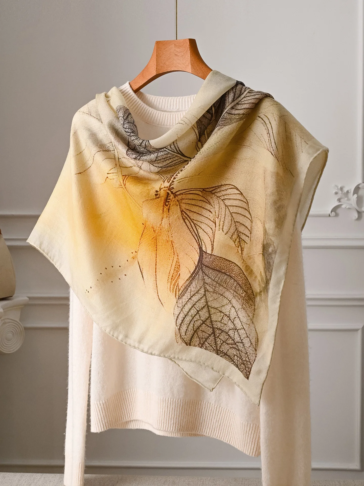 Echarpe-en-pure-laine-beige-clair-pour-femme-haut-de-gamme-drapee-pour-le-printemps-l'automne-et-l'hiver-mode-saisonniere