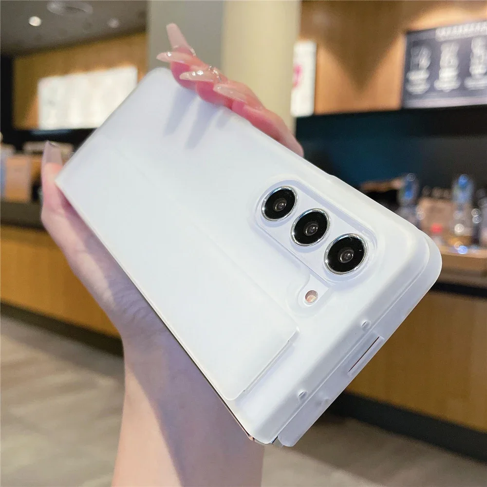 Funda de teléfono con soporte para correa de muñeca de silicona suave de lujo para Samsung Galaxy Z Fold 7 6 5 4 ZFold 3 fundas ultrafina mate dura