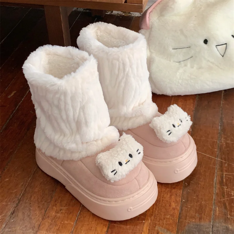 2025 Sanrio Hello Kitty Stivali da neve Anime Scarpe invernali in cotone Carino Y2K Ragazza calda Outdoor Fondo spesso antiscivolo Stivali al polpaccio Regali