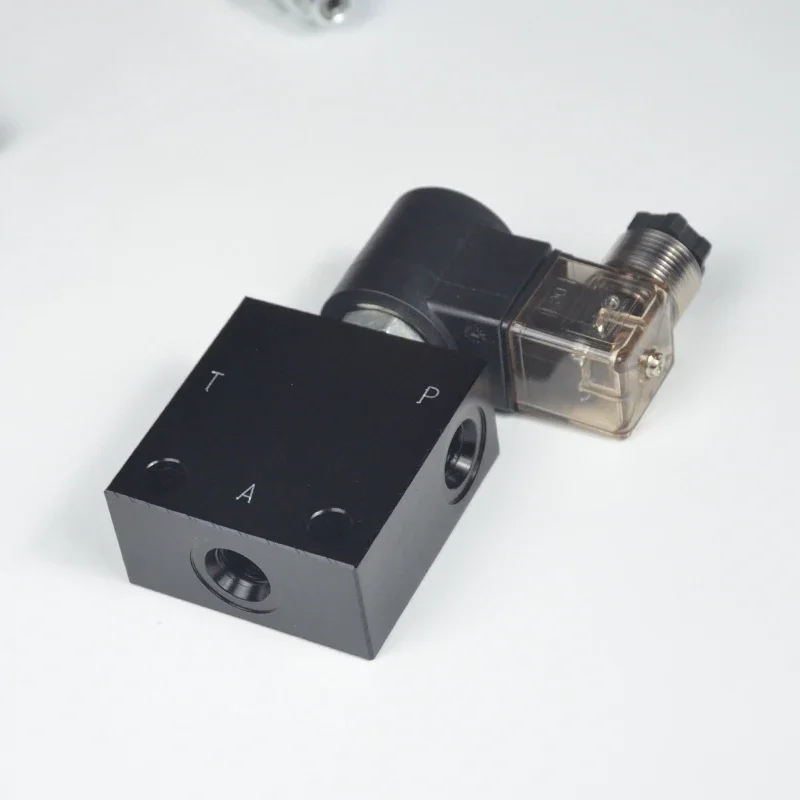 Two position three way thread hydraulic cartridge type solenoid directional valve DHF08-230/231/232 SV08-30/31