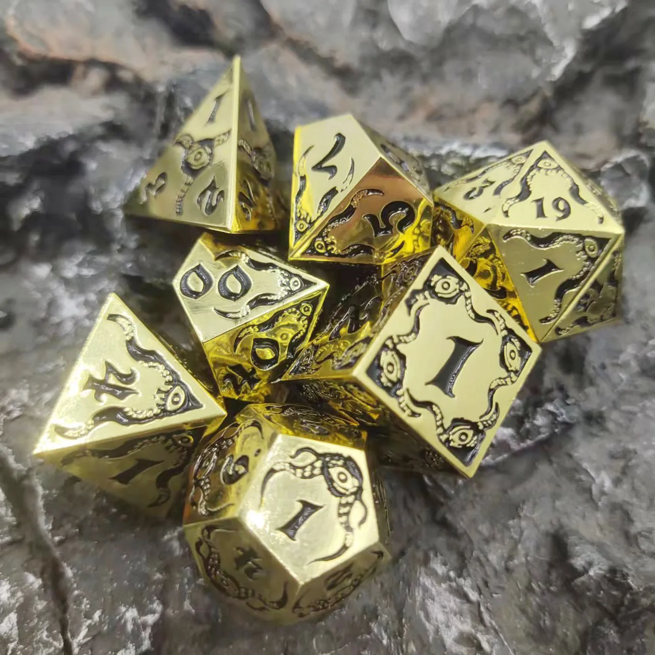 7pcs Golden Devil Eye DND Metal Dice Set Multi-sided Polyhedral Solid Dice for D&D Game Role Playing Board Table RPG D4 D6~D20