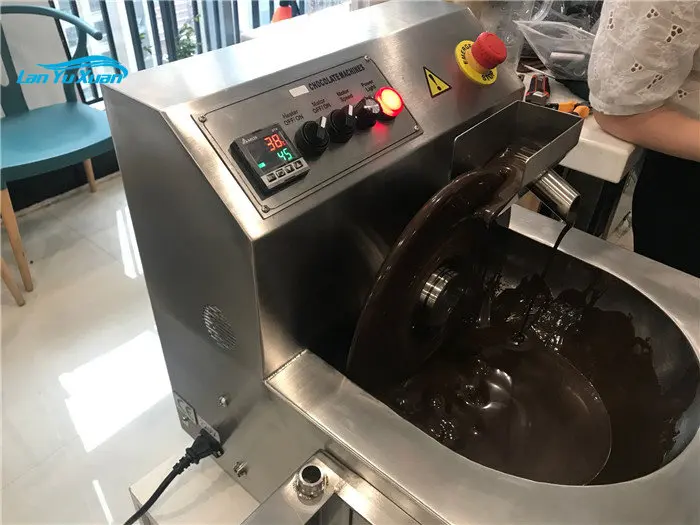 China Supplier Multi-function 8/15/30/60/100 Kg Per Hour Capacity Chocolate Melting/Tempering/Coating Machine with Cheap Prices