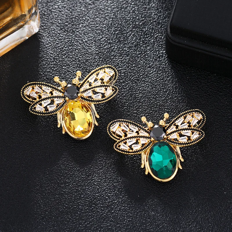 Champagne Gold Color Green Crystal Bee Brooch Fashion Party Decorative Corsage Formal Dress Brooches Senior Sense Suit Pin Badge