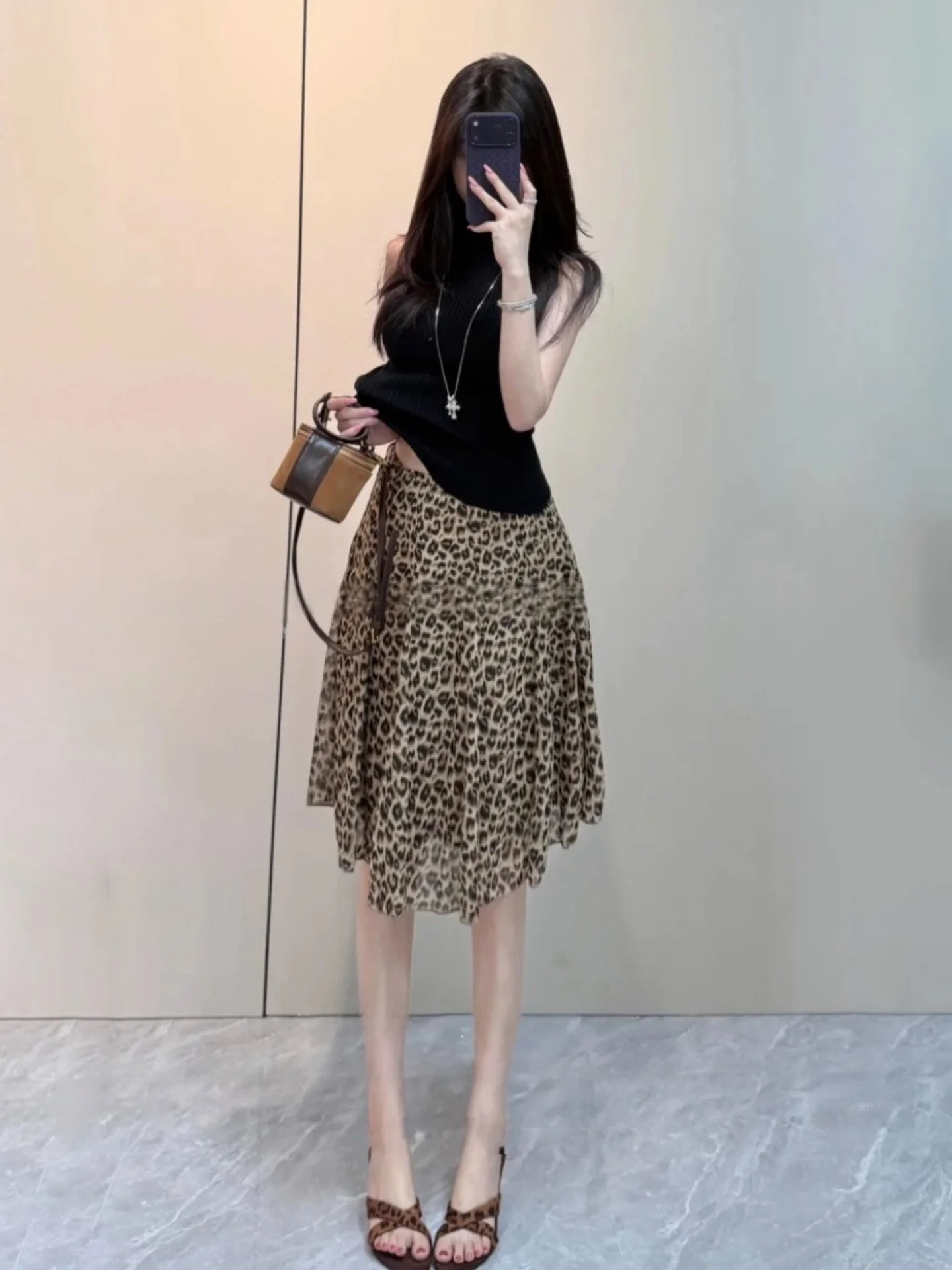 

American Sexy Spicy Girl Style round Neck Slim Fit Vest Top Retro Leopard Print A-Line Skirt Two-Piece Set Women