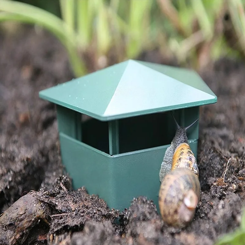 

1/2pcs Snail Catcher Snail Cage Insect Trapper Snail House Garden Vegetable Supplies Snail Box Destroyer Snail Trap Catcher