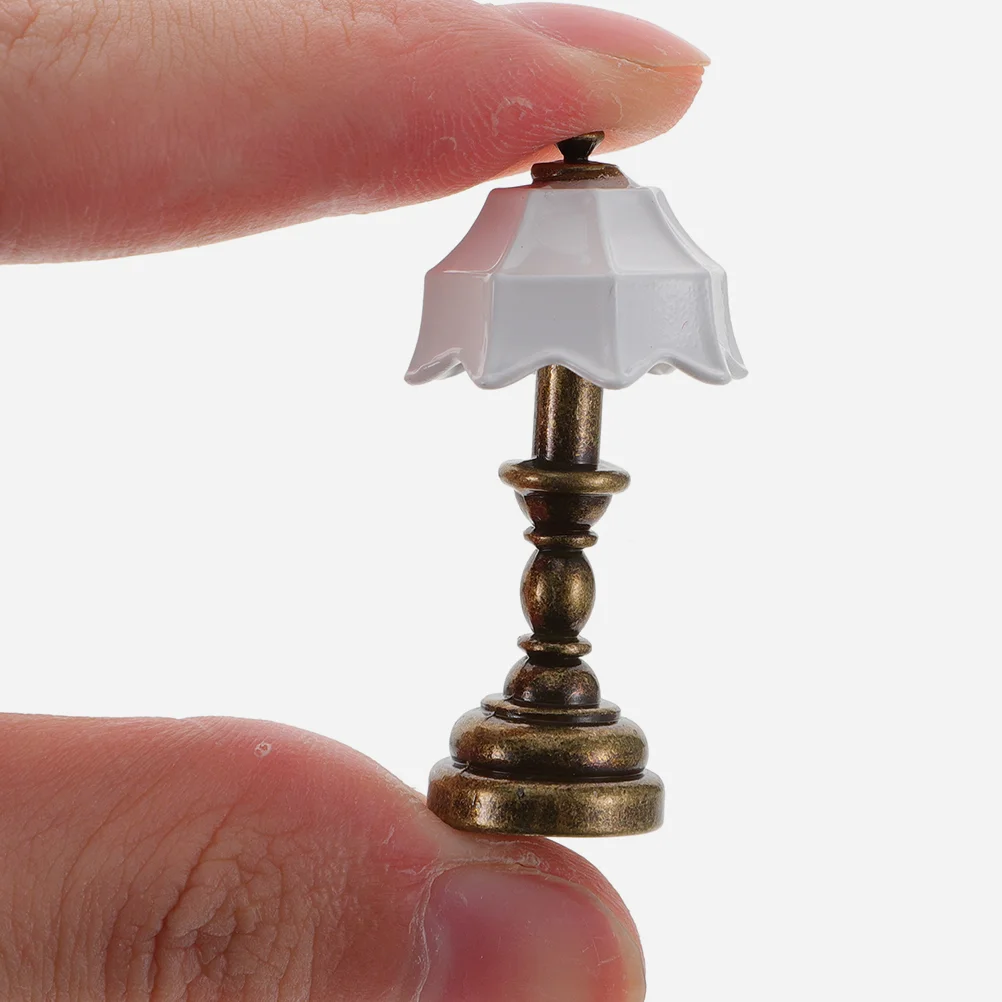 

2 Pcs Dollhouse Bedside Lamp Miniatures Toys Floor Dolls Table Micro Landscape Model Props