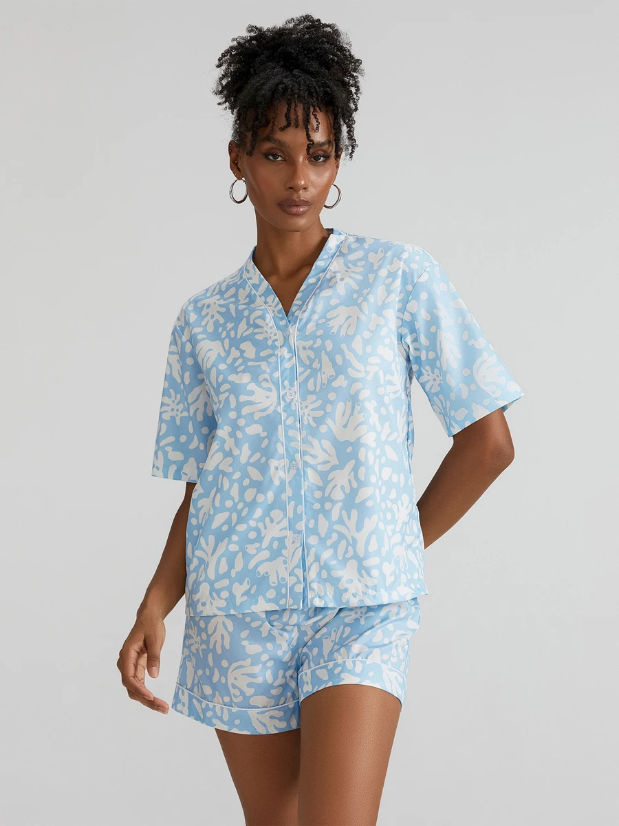 Conjunto de ropa de dormir con estampado abstracto para mujer, camiseta de manga corta con cuello en V y botones, pantalones cortos de cintura elástica, ropa de verano