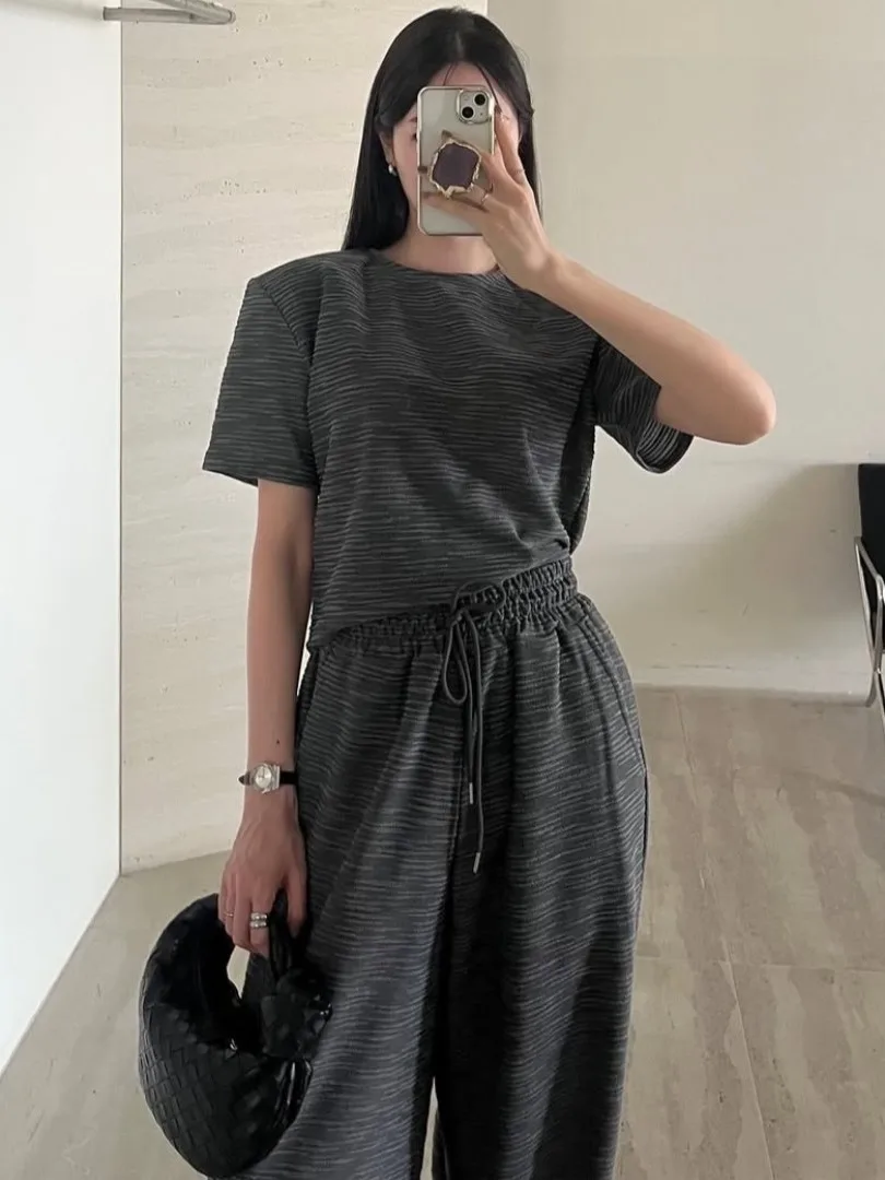 قميص نسائي صيفي جديد بتصميم كسول، توب قصير فضفاض، بنطلون كاجوال مخطط بخصر مطاطي، قميص نسائي فضفاض عتيق الطراز