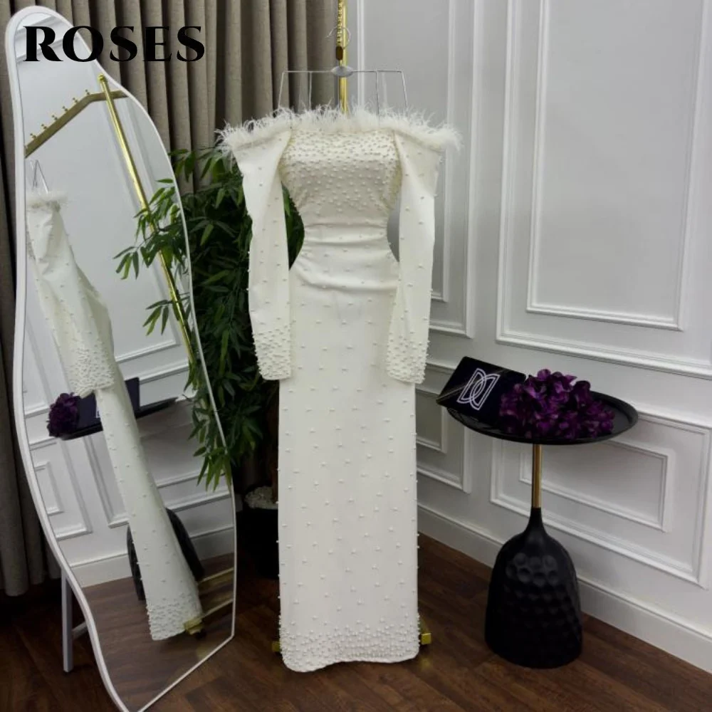 Rosas branco sereia vestido de baile fora do ombro plissado miçangas vestido de celebridade vestido de noite feminino com pérolas de penas personalizado