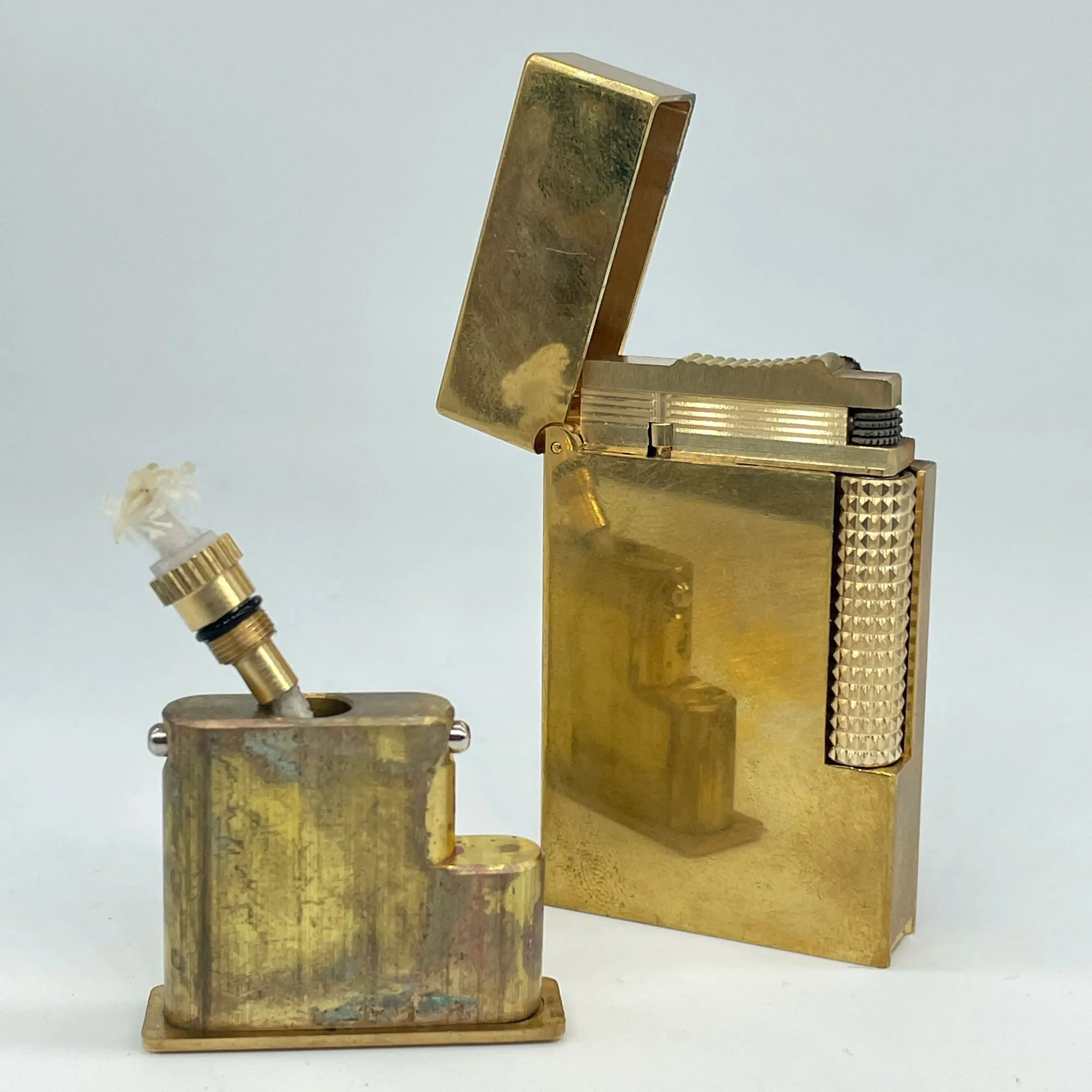 

Cool Metal Lighters Brass Ding Sound Cigarette Accessory For Male's Gift Collection Removable lighter fuel tank