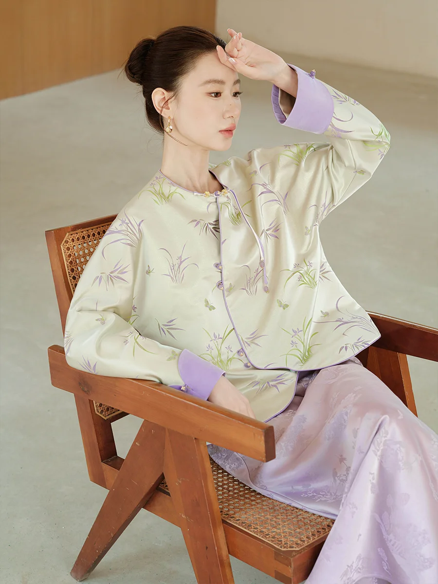 ChuCheni 중국 스타일 여성 자켓 라운드 넥 자수 플랩 슬리브 긴 폴리에스테르 짧은 길이 가을 새로운 패션