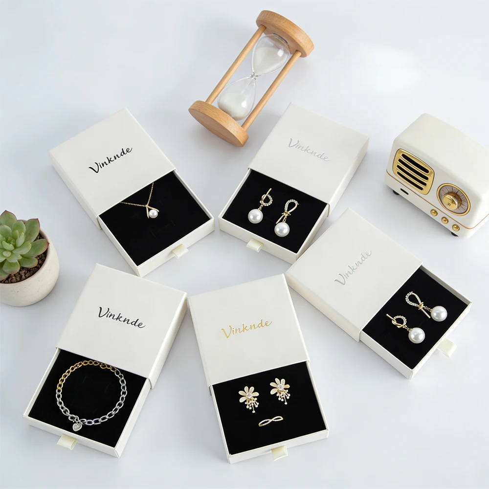 

24Pcs 8x8x2.5cm Beige Thick Kraft Paper Drawer Jewelry Box Custom Logo Ring Necklace Boxes Bracelet Earrings Gift Display Case