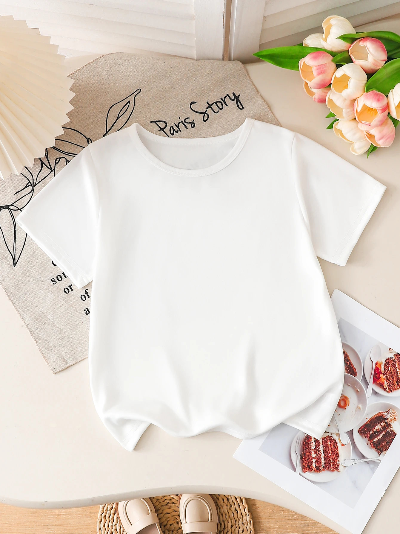 Fashionable girls' solid color round neck short-sleeved T-shirt, children's casual everyday basic T-shirt