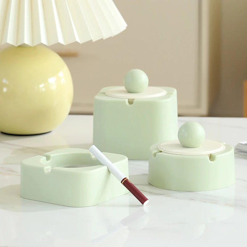 Creative Ashtray Plastic Ashtray With Lid Cute Portable Ash Tray Anti-Fly Ash Holder For Home Office Cafe Decor