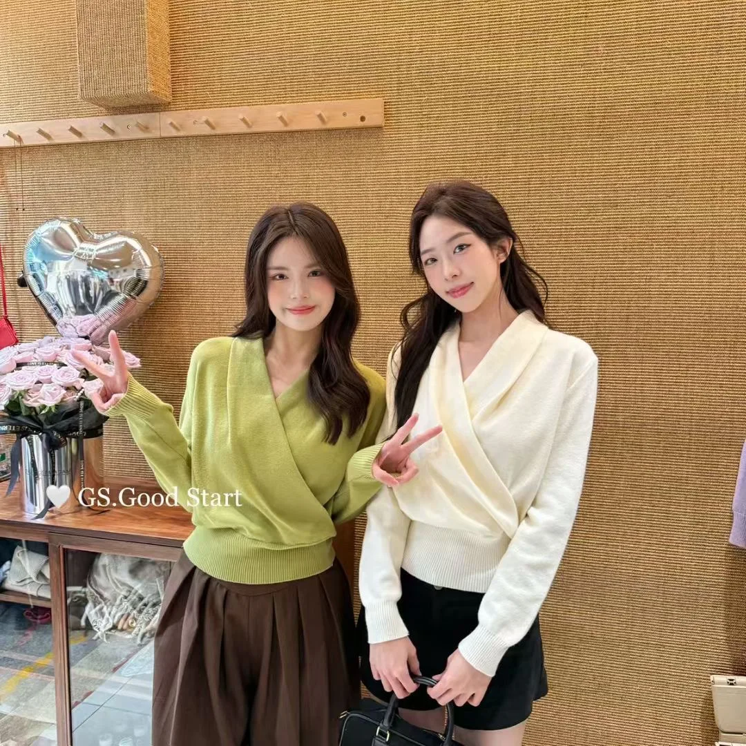 

Женские пуловеры, белые и синие платья на молнии, вечерние платья, сарафаны, приталенные платья, платья-футляры, платья-сарафаны, А-силуэты, платья-принцессы, платья с завышенной талией 2026