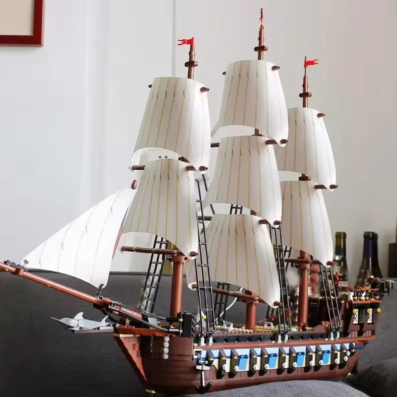 

Creative Ideas King Imperial Flagship pirateShip moc Building Block bricks 10210 model toy for MOC gifts Christmas 1664pcs