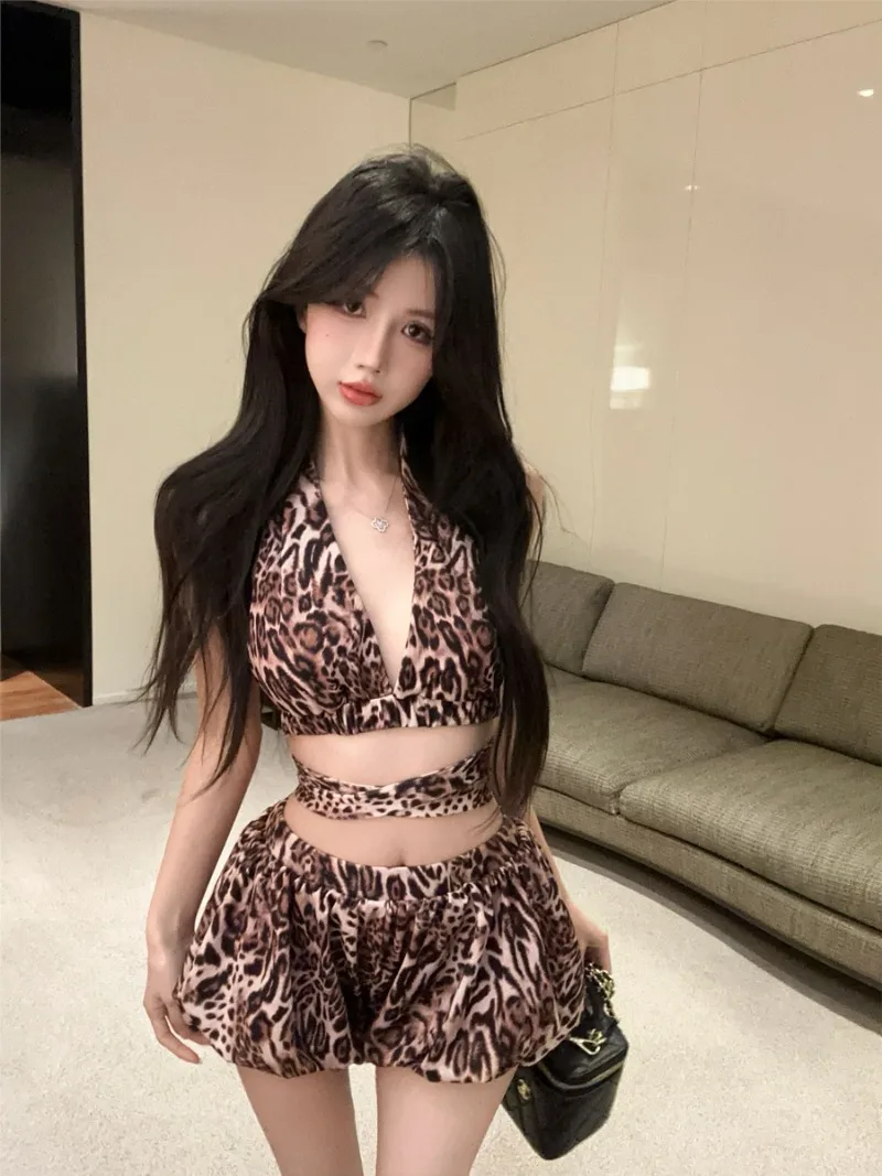 

Sexy Leopard Print Suit Women's Summer Print V-neck Halter Tank Top High Waisted Shorts Two-piece Set Fashion Female Clothes