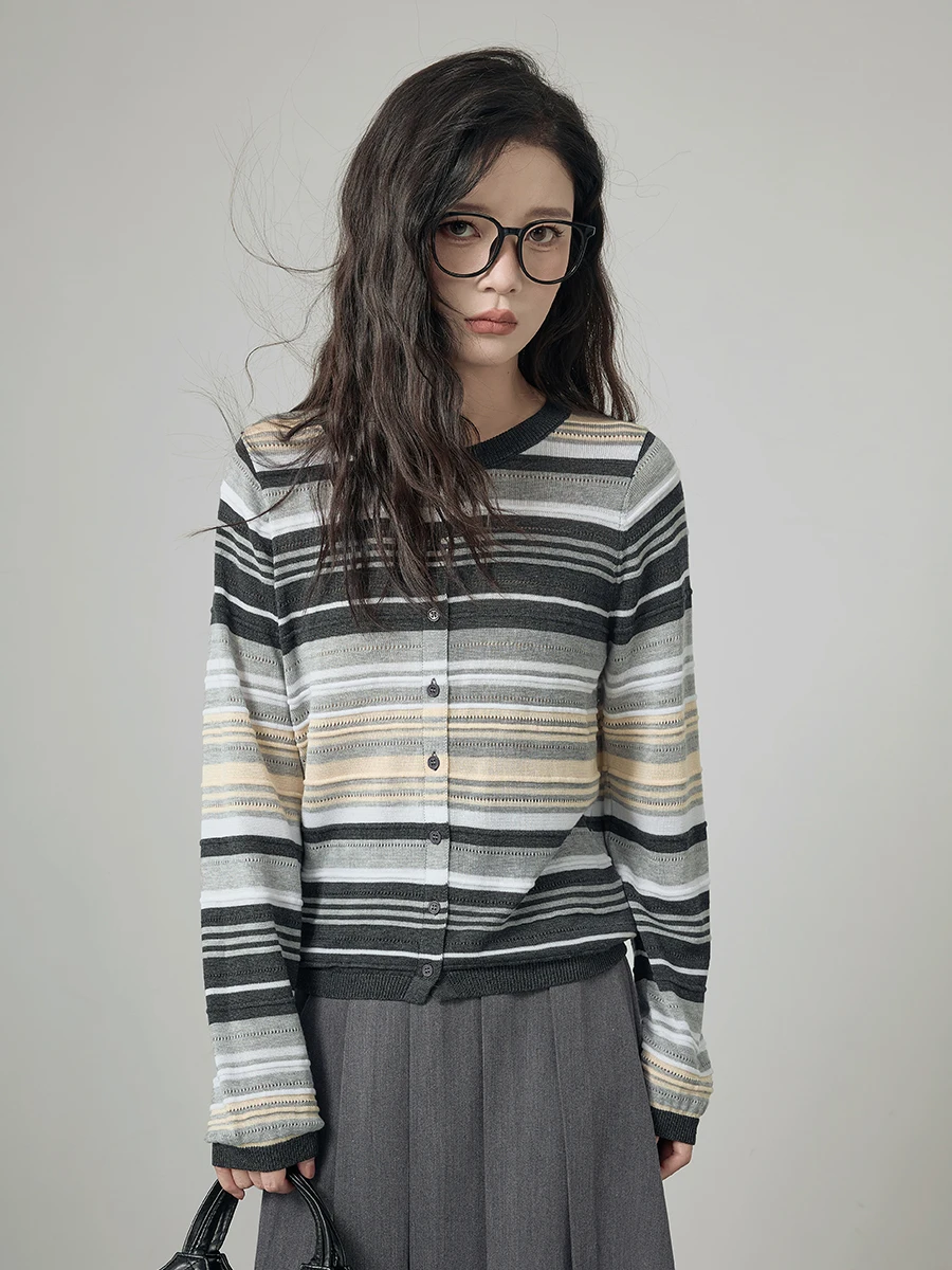 

Весна 2026: Женский вязаный кардиган с полосками, ажурный, приталенный, с цветными блоками, модный, для невысоких (маленькие размеры)