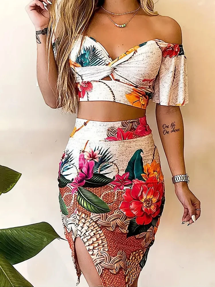 Flirty Floral Two-piece Set - Chic Crop Top with Sweetheart Neck & High Waist Split Skirt Outfit - Fashionable Womens Clothing