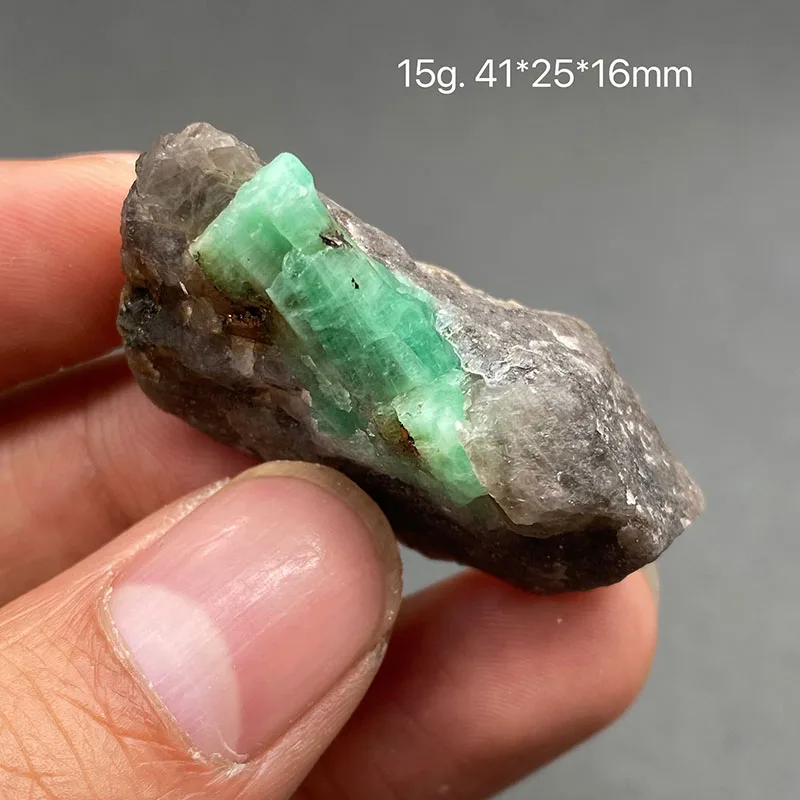 

100% natural emerald primitive mineral specimen Healing Crystal gem collection