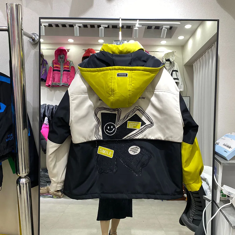 新しい冬のカップルダウンジャケットユニセックスフード付きデザインファッション刺繍文字ジャカード厚くて緩いダウンジャケット