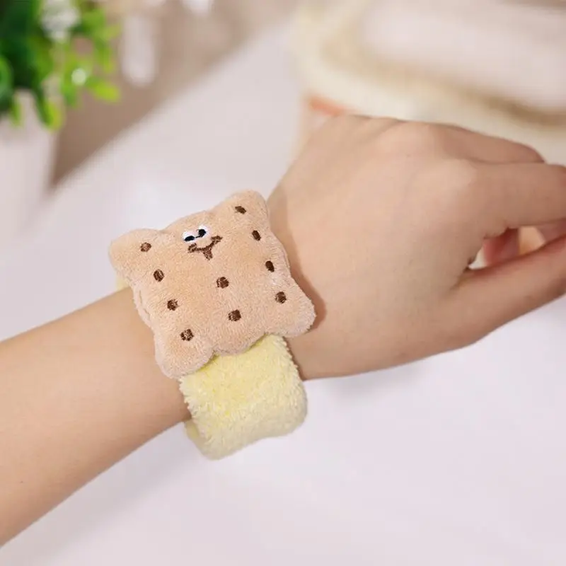 Wrist Covers For Washing Face Doll Design Cute Skincare Wristbands Waterproof Coral Fleece Face Cleaning Arm Anti-wet Towel