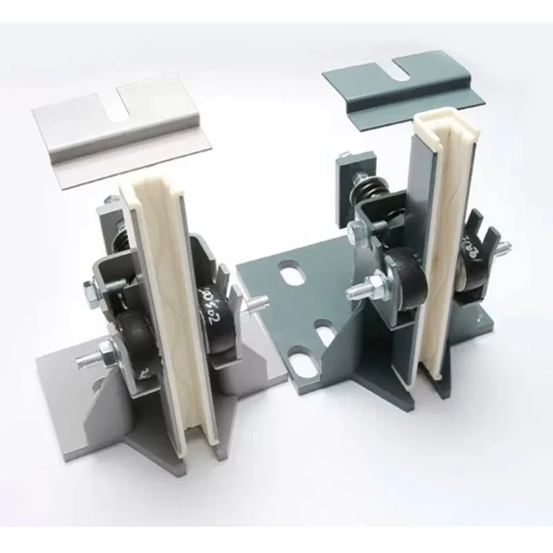 Suitable for Toshiba, elevator guide boots 220mm high-speed car sliding original DX16 hole spacing 100 * 80 elevator accessories