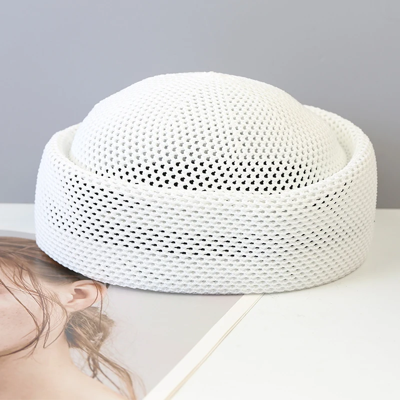 Vue du béret en maille unisexe